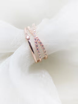 Contemporary Gold-Toned Open Ring with Knot Detail